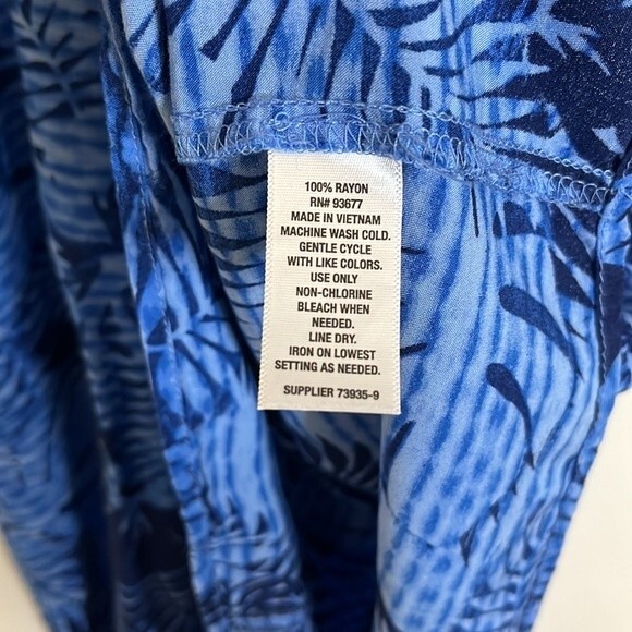 a.n.a New Approach tropical dress in blue Large palm  leafs - Picture 7 of 9